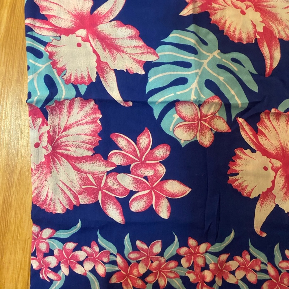 NWOT Lot of 2 Full Length Tropical Hawaiian Floral Sarongs 62β x 46β - Picture 7 of 12